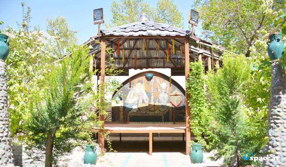 محوطه اقامتگاه بوم گردی خانه سنتی کیان مهریز یزد