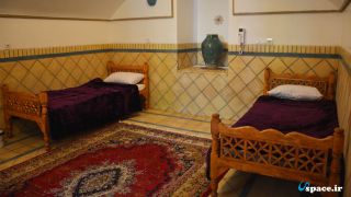 اتاق اقامتگاه بوم گردی خانه سنتی کیان مهریز یزد